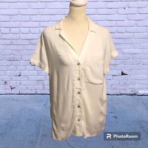 Sonoma Off-White Minimalist Soft Shirt Sleeve Button Down Women's Size Medium